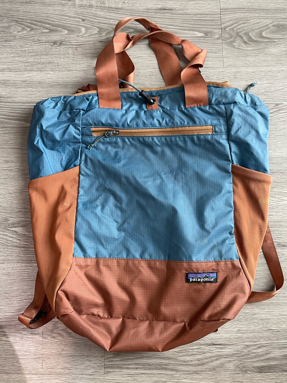 Patagonia ultra light black hole tote pack